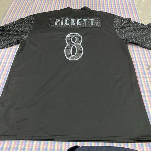 Pittsburgh Steelers Black Jersey Pickett No. 8 - Picture 5 of 7
